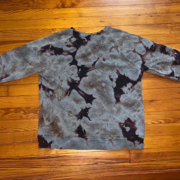 Bleached Tie-Dye Crewneckđź–¤ - Picture 2 of 3